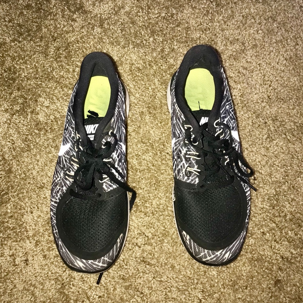 Black/Silver Nike Free 5.0